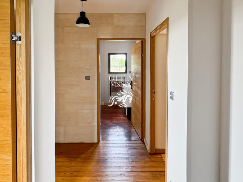 Maison - 203 m² - 7 pièces