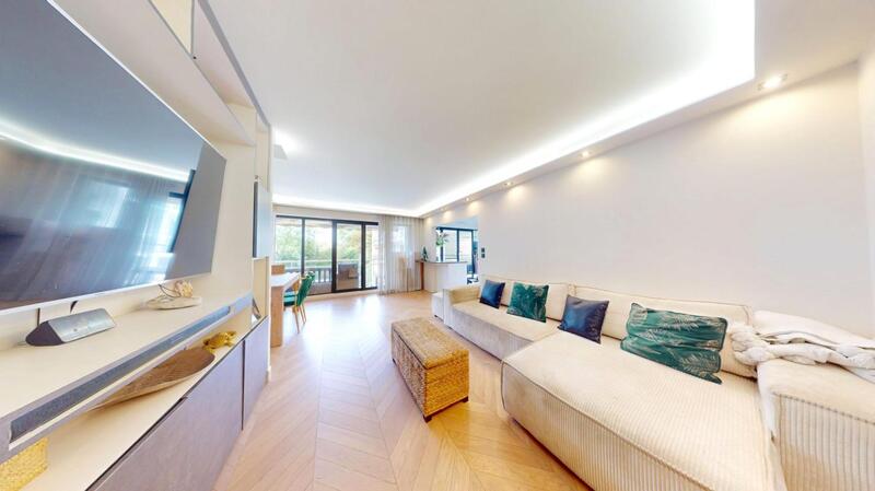 Appartement - 90 m² - 4 pièces