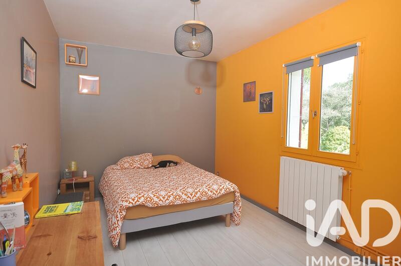 Maison - 180 m² - 8 pièces