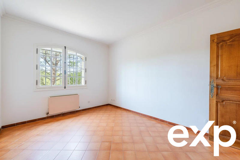 Maison - 195 m² - 8 pièces