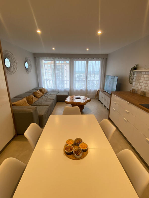 Chambre - 93 m² - 4 pièces