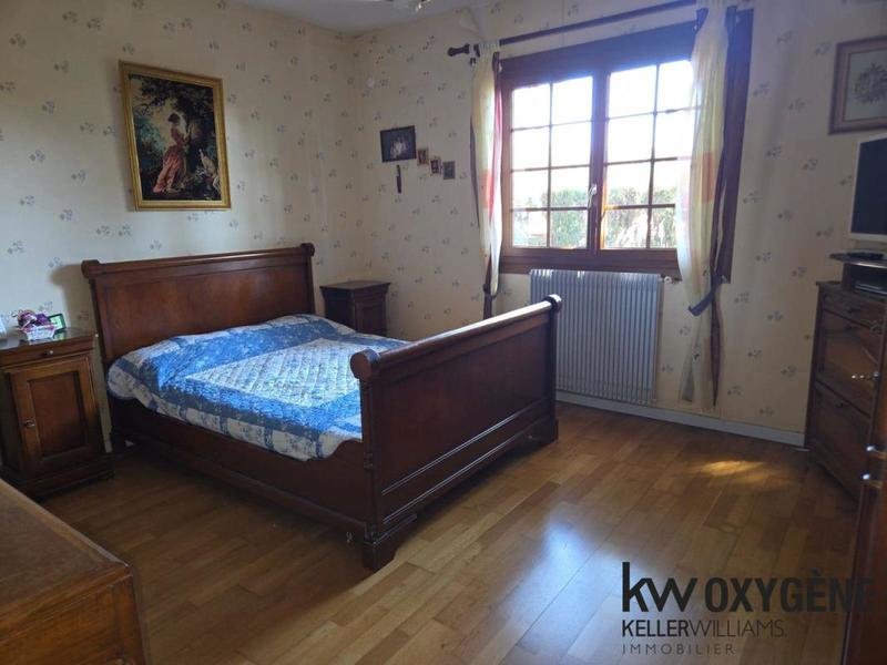 Propriété - 320 m² - 9 pièces