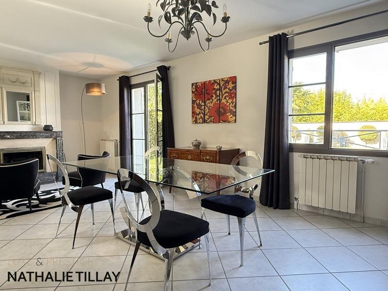 Maison - 196 m² - 6 pièces