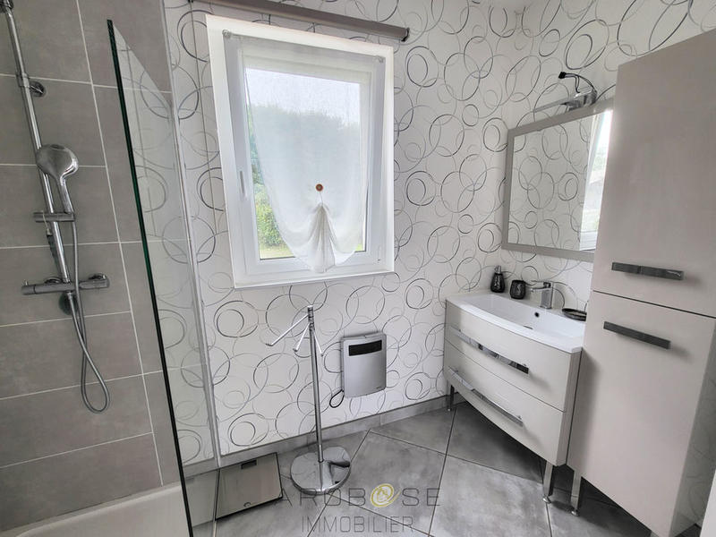 Maison - 205 m² - 7 pièces