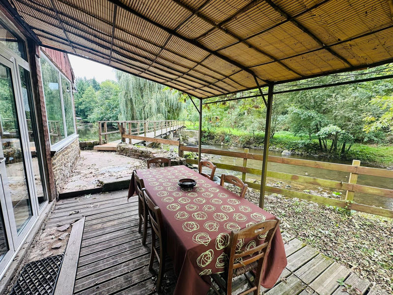 Maison - 310 m² - 8 pièces