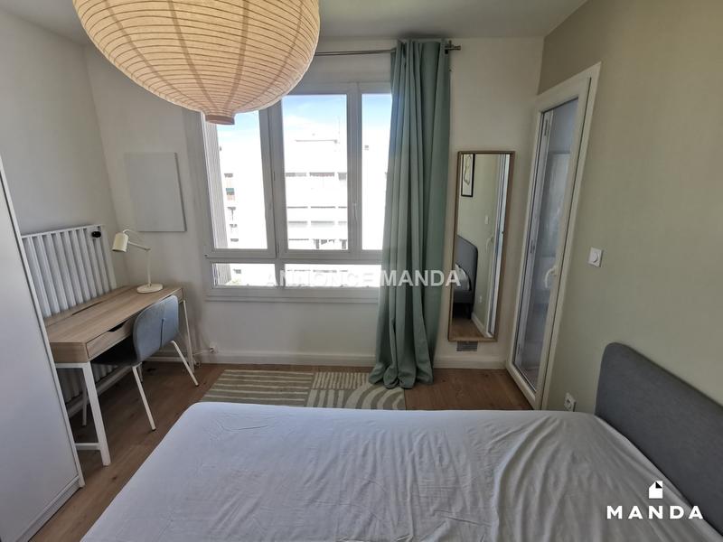 Chambre - 10 m² - 5 pièces