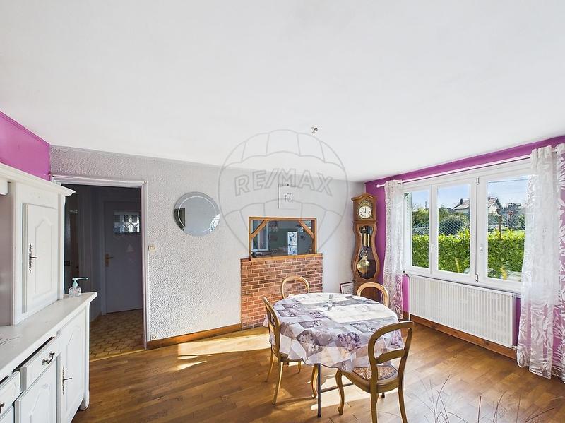 Maison - 95 m² - 7 pièces