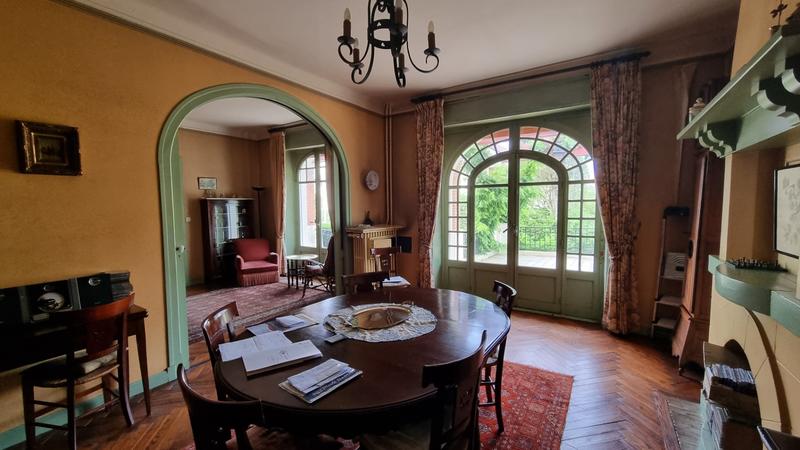 Maison - 314 m² - 10 pièces