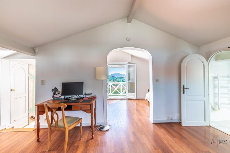 Maison - 153 m² - 6 pièces