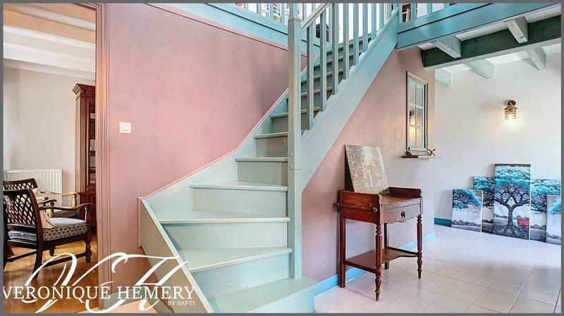 Maison - 225 m² - 8 pièces