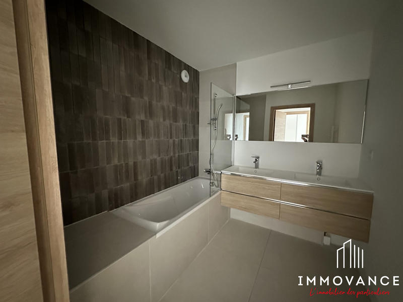 Appartement - 97 m² - 4 pièces