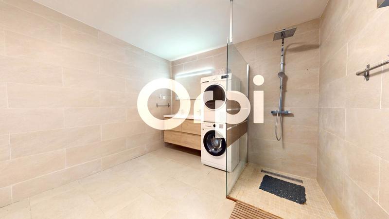 Maison - 300 m² - 9 pièces