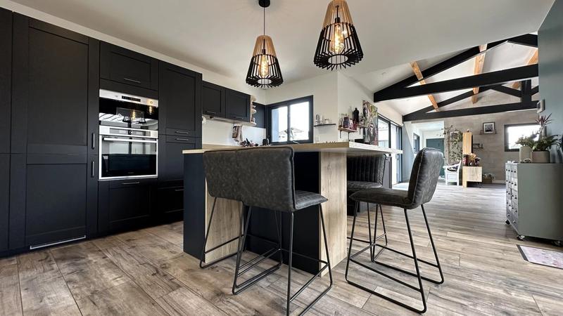 Maison - 199 m² - 6 pièces