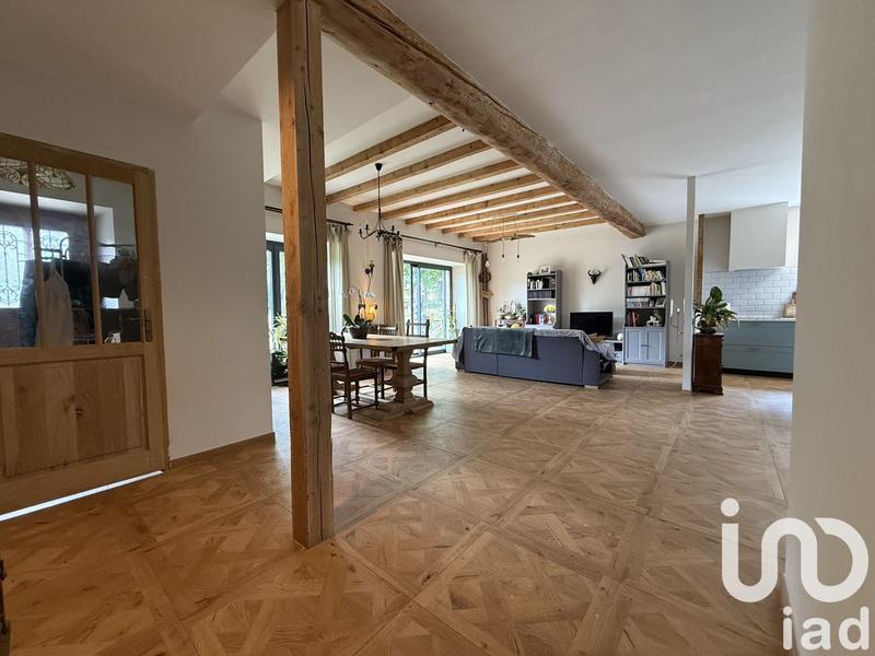 Maison - 197 m² - 8 pièces
