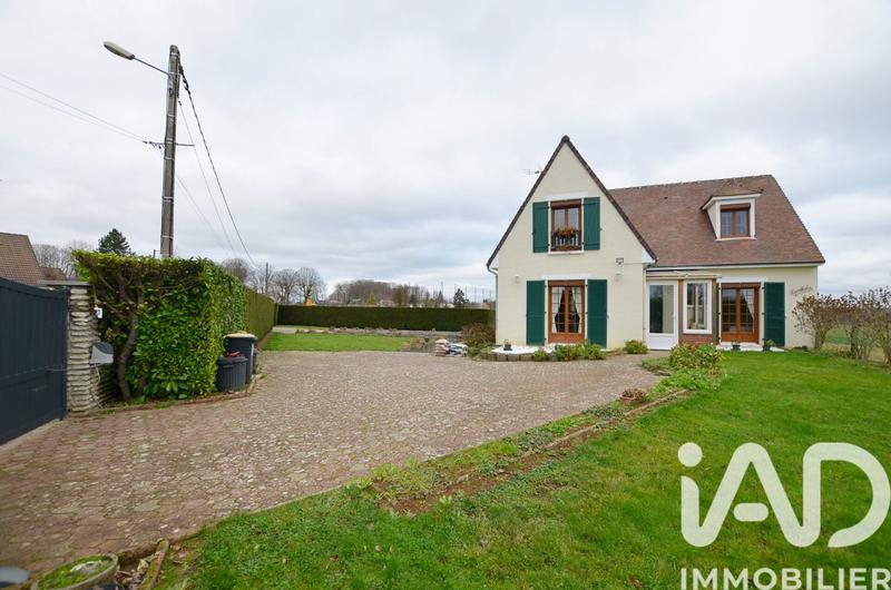 Maison - 121 m² - 6 pièces