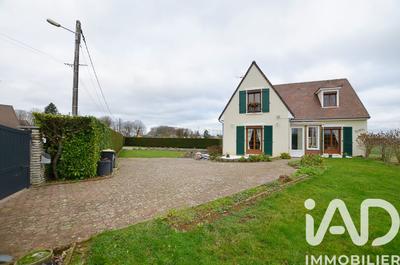 Maison - 121 m² - 6 pièces