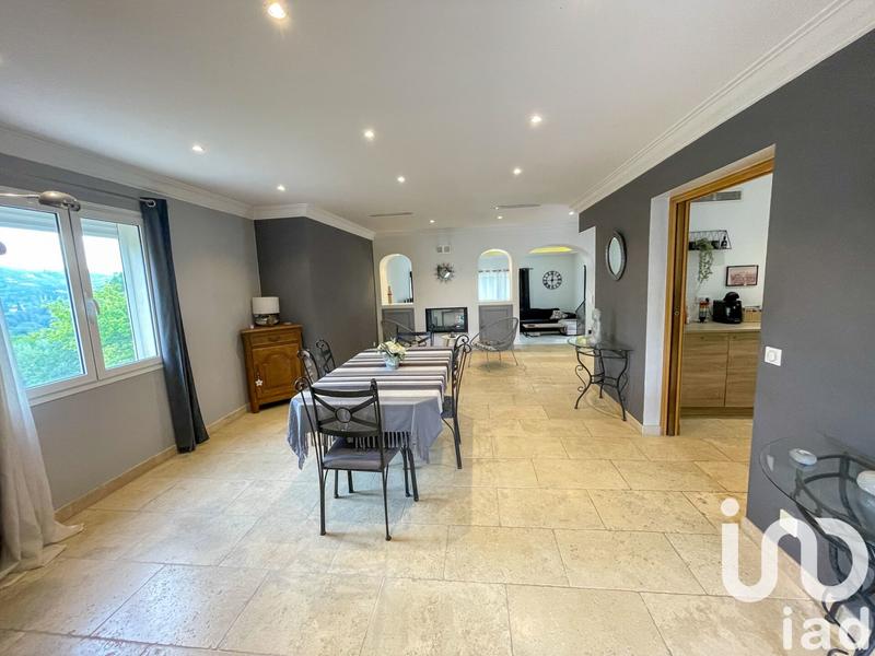 Maison - 187 m² - 5 pièces