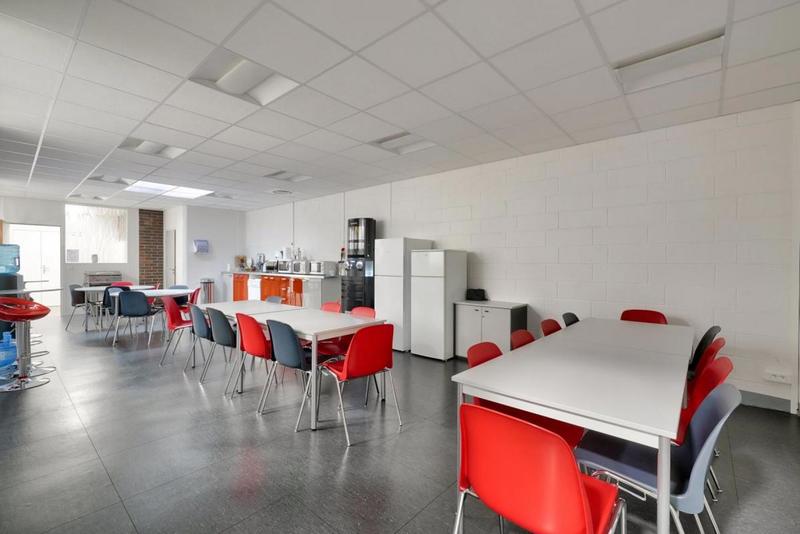 Local d'activité / Entrepôt - 619 m²