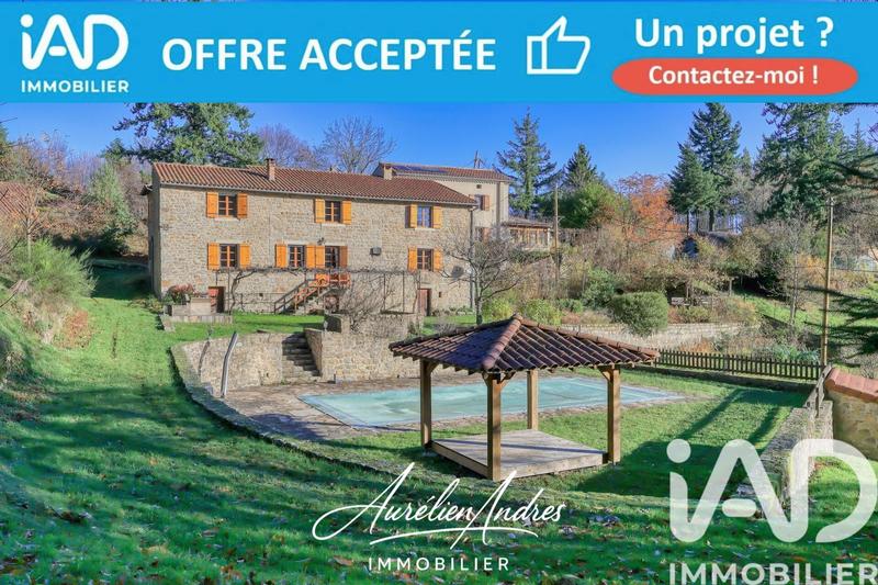 Maison - 214 m² - 6 pièces