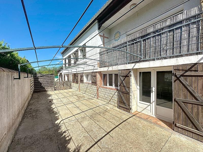 Maison - 171 m² - 7 pièces