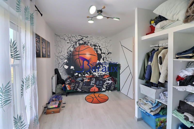 Maison - 95 m² - 4 pièces