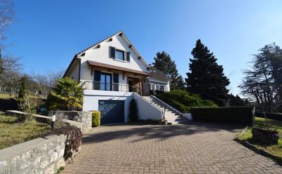 Maison - 150 m² - 5 pièces