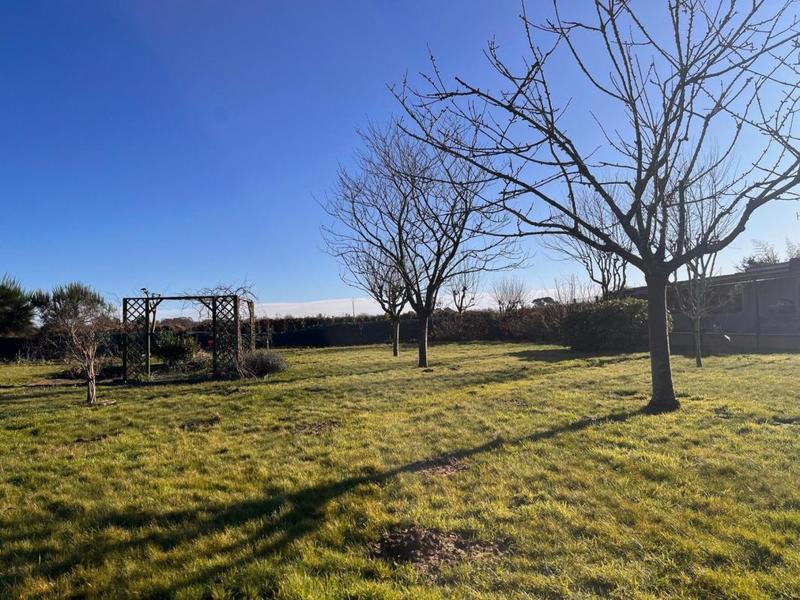 Terrain constructible - 799 m²