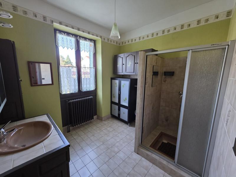 Maison traditionnelle - 90 m² - 5 pièces