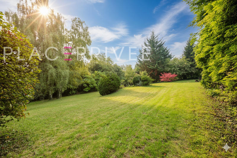 Demeure - 485 m² - 19 pièces