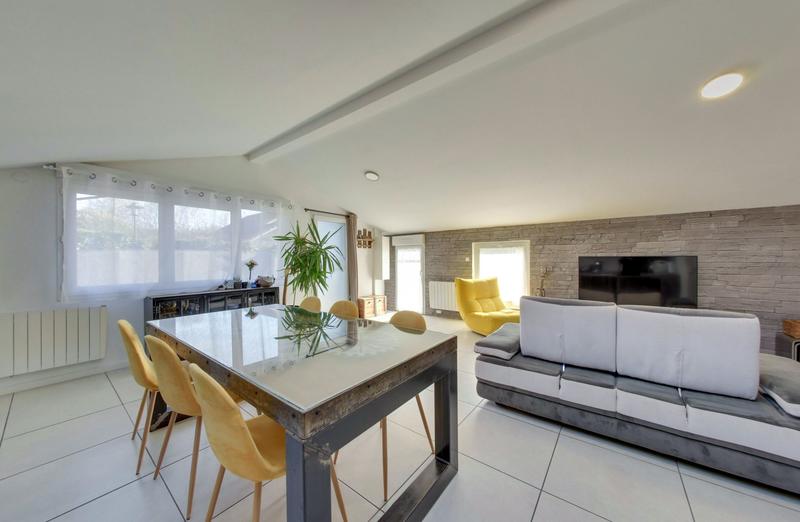 Appartement - 96 m² - 5 pièces