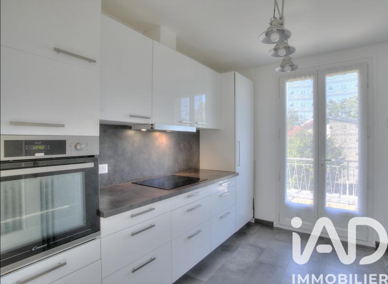 Maison - 143 m² - 6 pièces