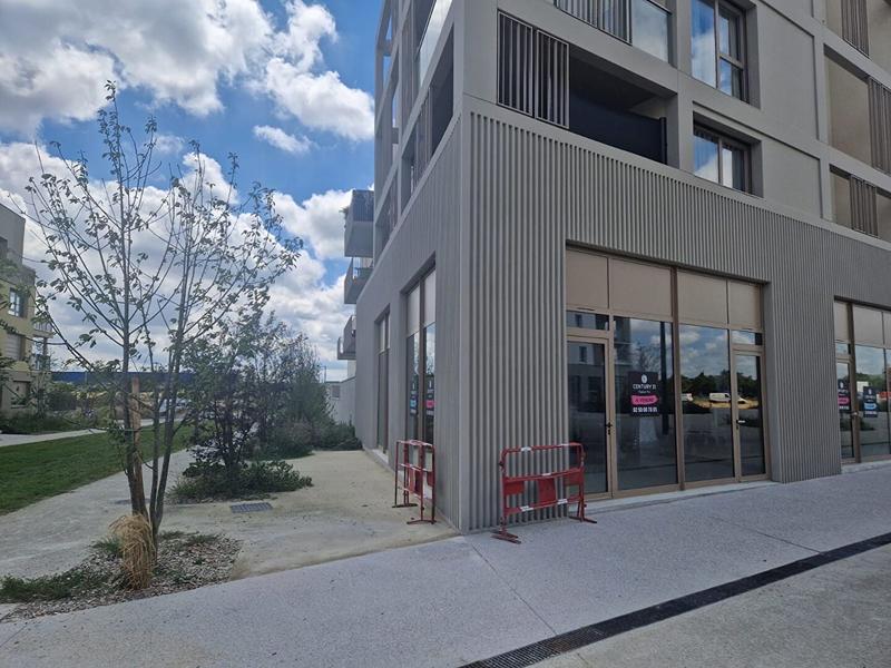 Local commercial - 163 m²