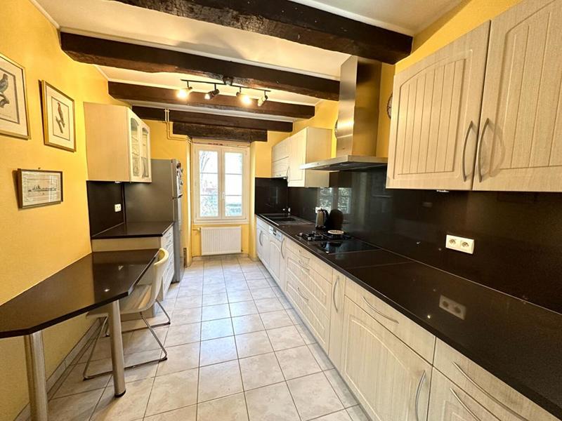 Maison - 345 m² - 13 pièces