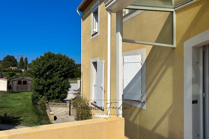 Maison - 236 m² - 9 pièces
