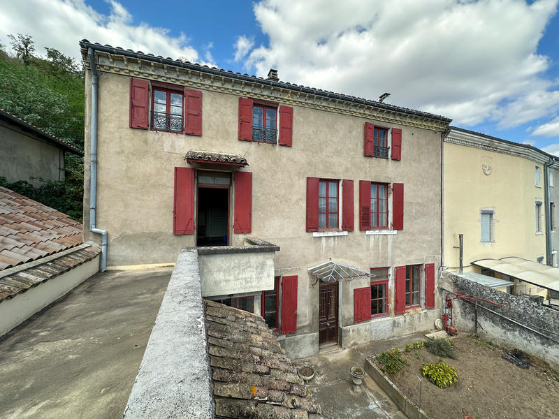 Maison de village - 224 m² - 7 pièces