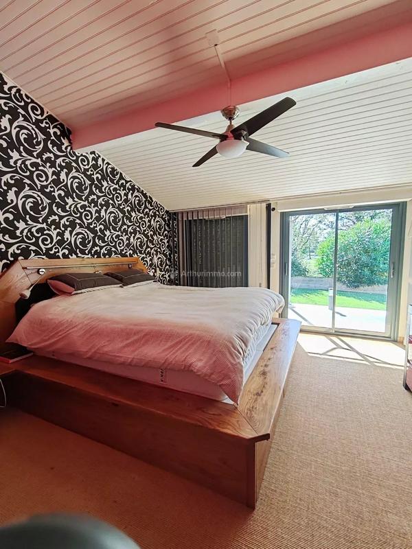 Maison - 223 m² - 5 pièces