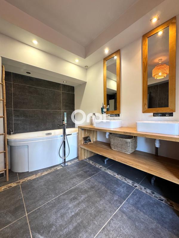 Maison - 170 m² - 4 pièces