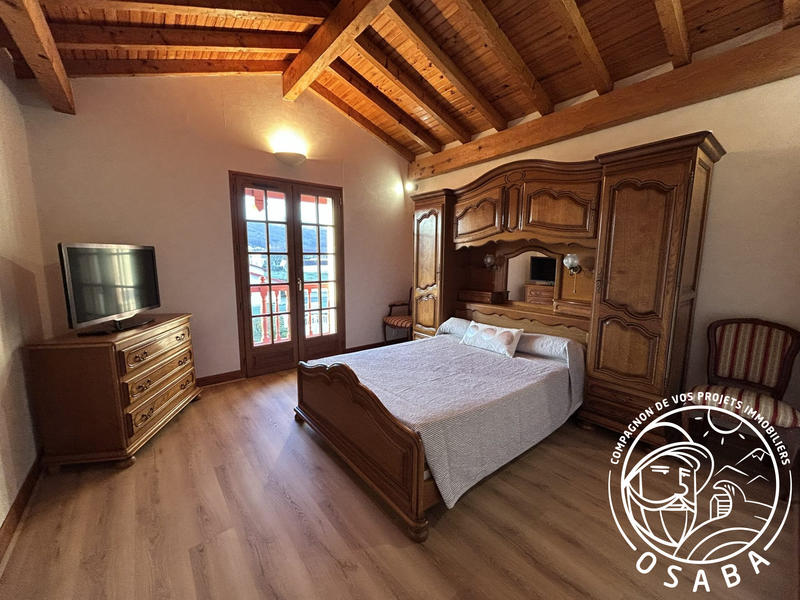 Maison - 167 m² - 6 pièces