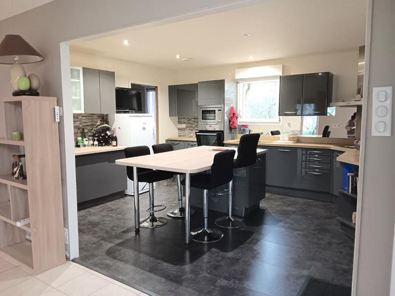 Maison - 215 m² - 6 pièces