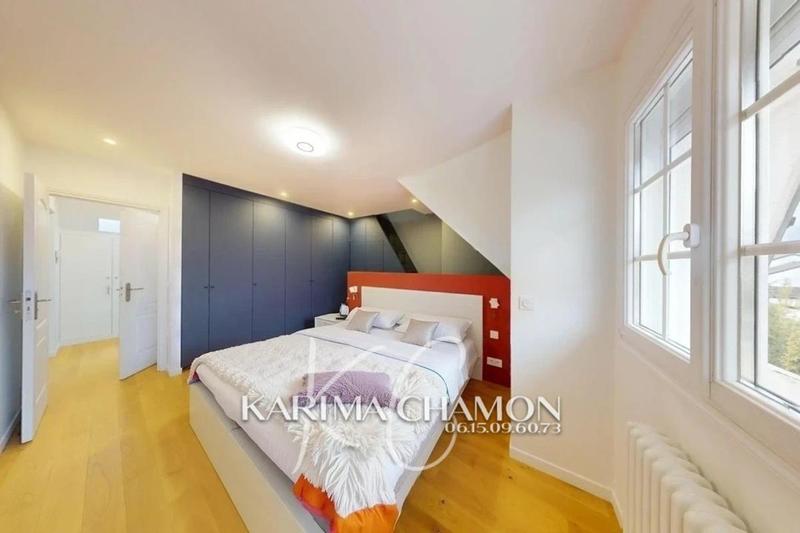 Pavillon - 190 m² - 6 pièces