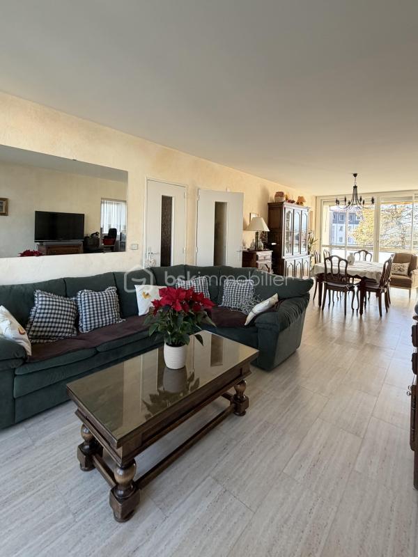 Appartement - 94 m² - 5 pièces