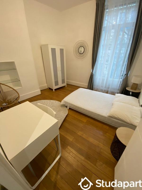 Appartement - 80 m² - 5 pièces