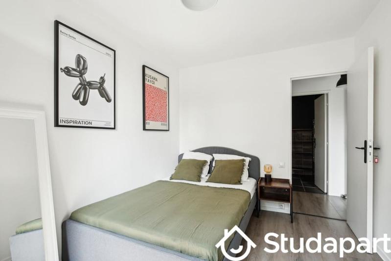 Chambre - 11 m² - 1 pièce