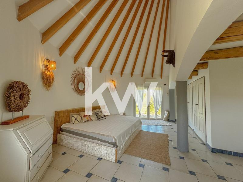 Propriété - 166 m² - 9 pièces