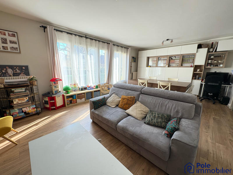 Appartement - 101 m² - 5 pièces