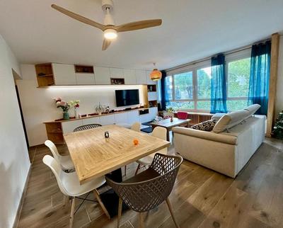 Appartement - 98 m² - 4 pièces