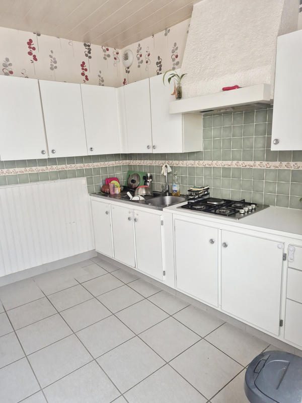 Maison - 214 m² - 8 pièces