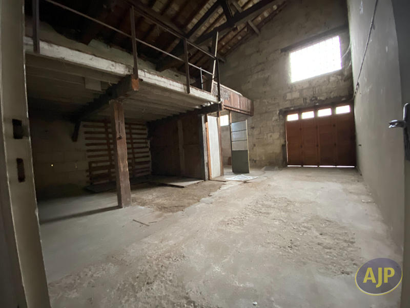 Maison - 246 m² - 5 pièces