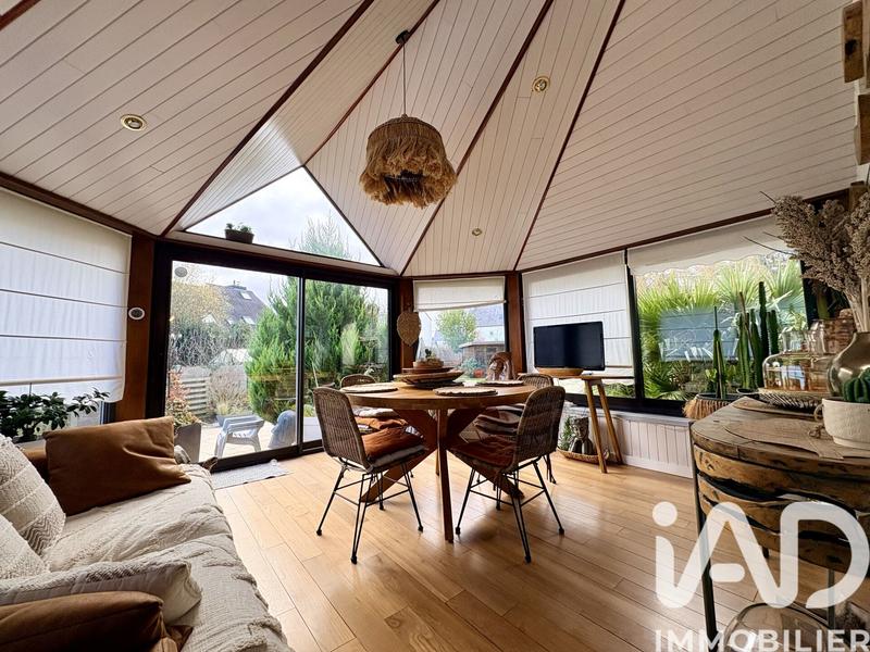 Maison - 232 m² - 7 pièces