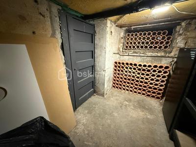 Parking / Garage - 8 m²